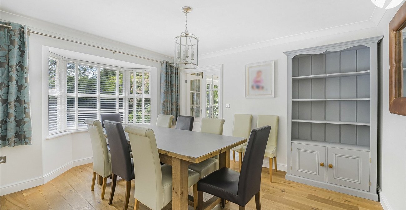 5 bedroom house for sale in Horton Kirby | Robinson Jackson