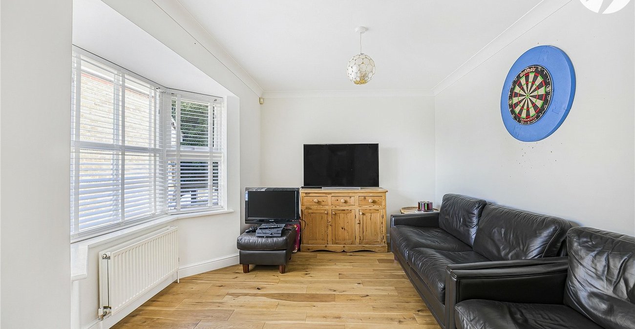 5 bedroom house for sale in Horton Kirby | Robinson Jackson