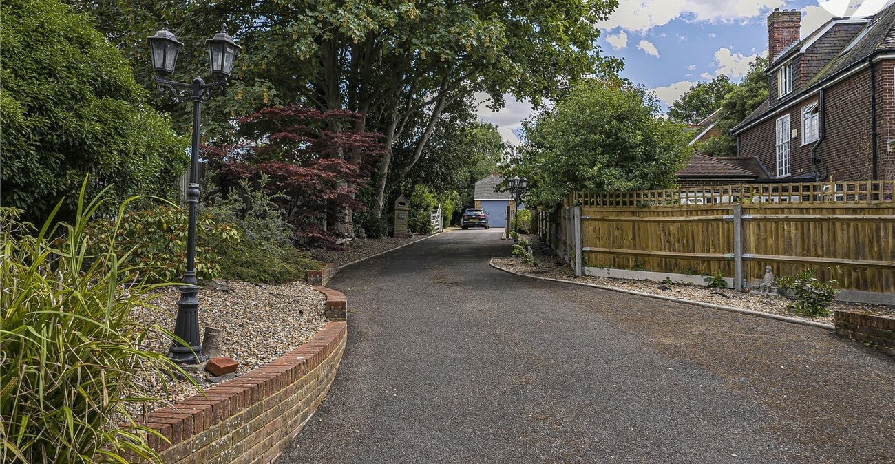 5 bedroom house for sale in Horton Kirby | Robinson Jackson