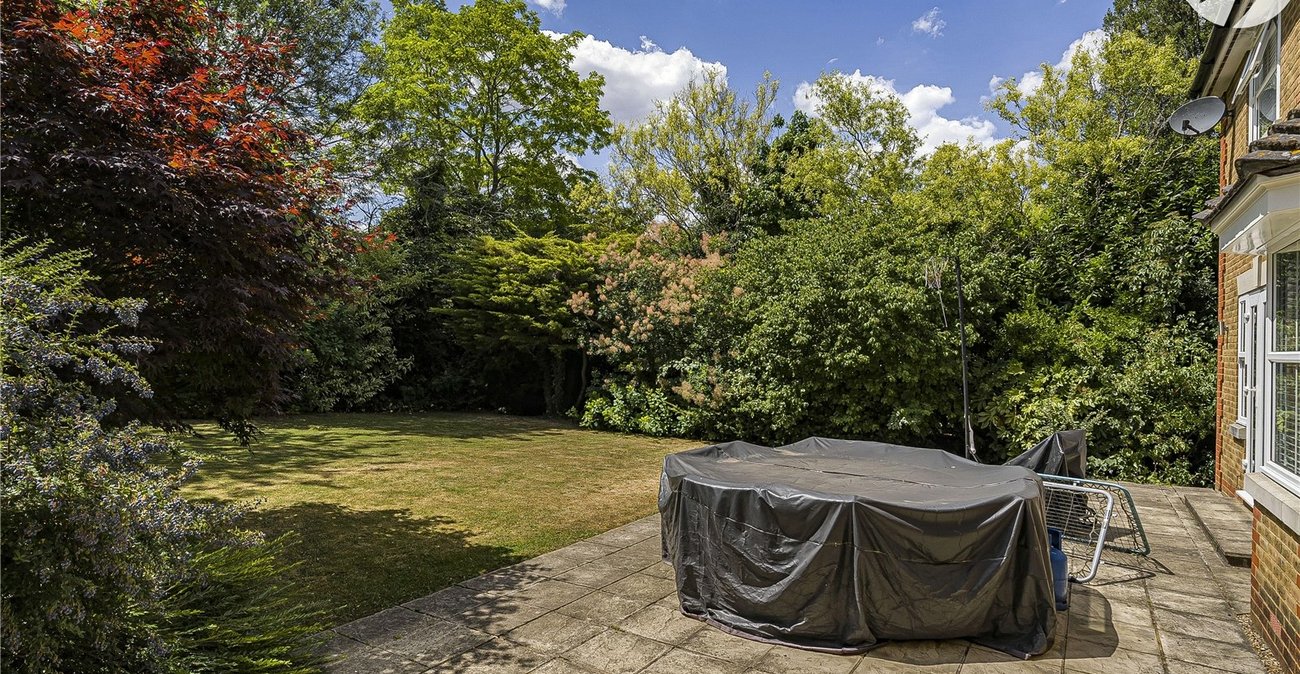 5 bedroom house for sale in Horton Kirby | Robinson Jackson