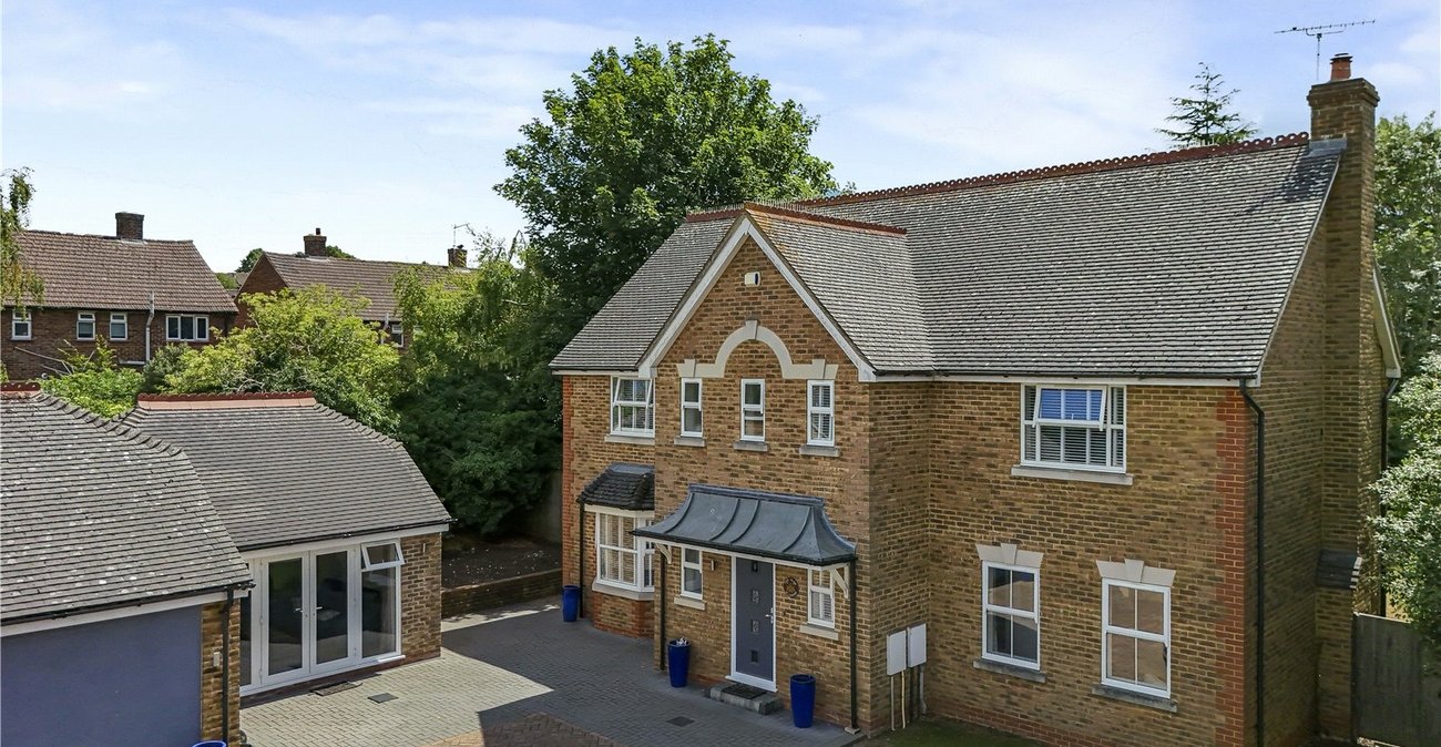 5 bedroom house for sale in Horton Kirby | Robinson Jackson