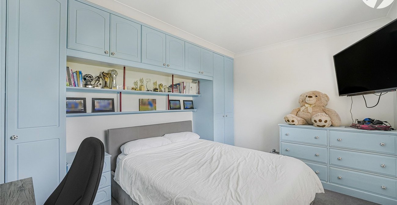 5 bedroom house for sale in Horton Kirby | Robinson Jackson