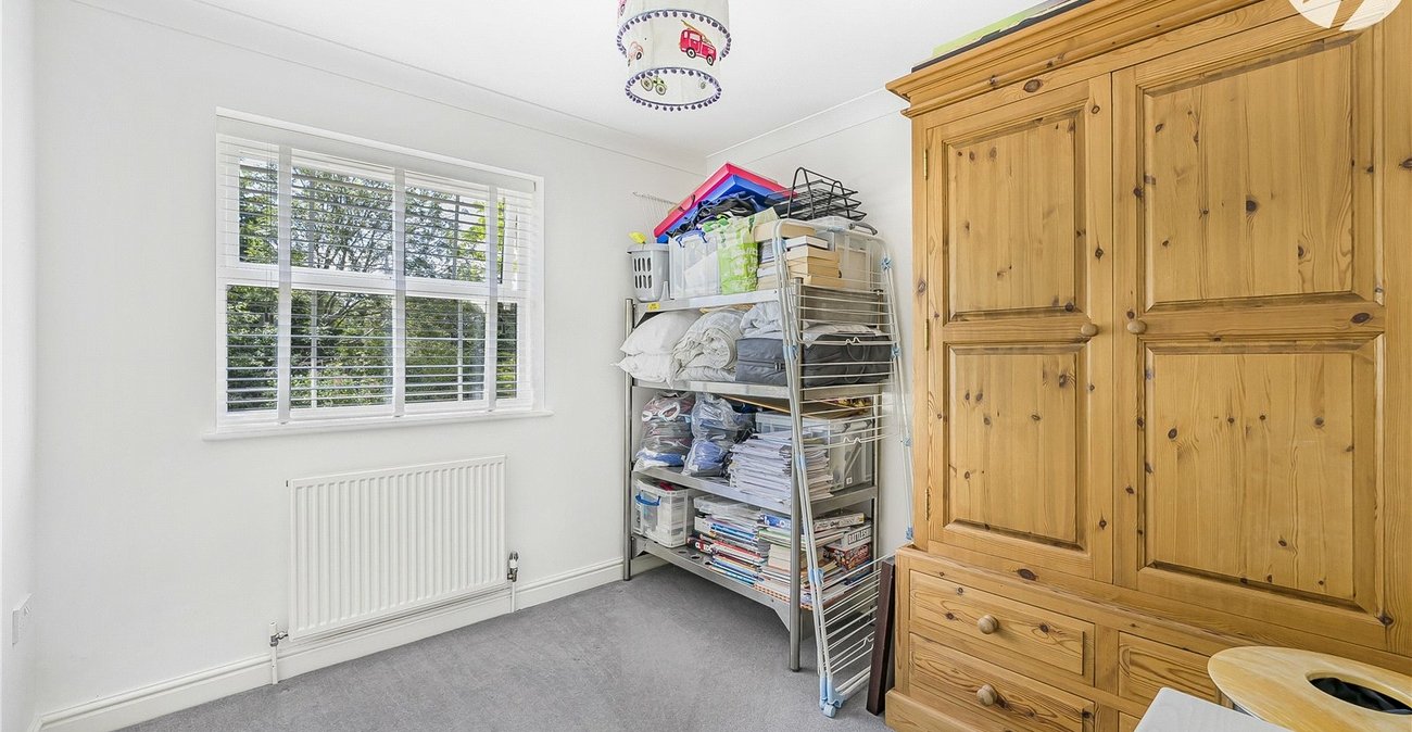 5 bedroom house for sale in Horton Kirby | Robinson Jackson