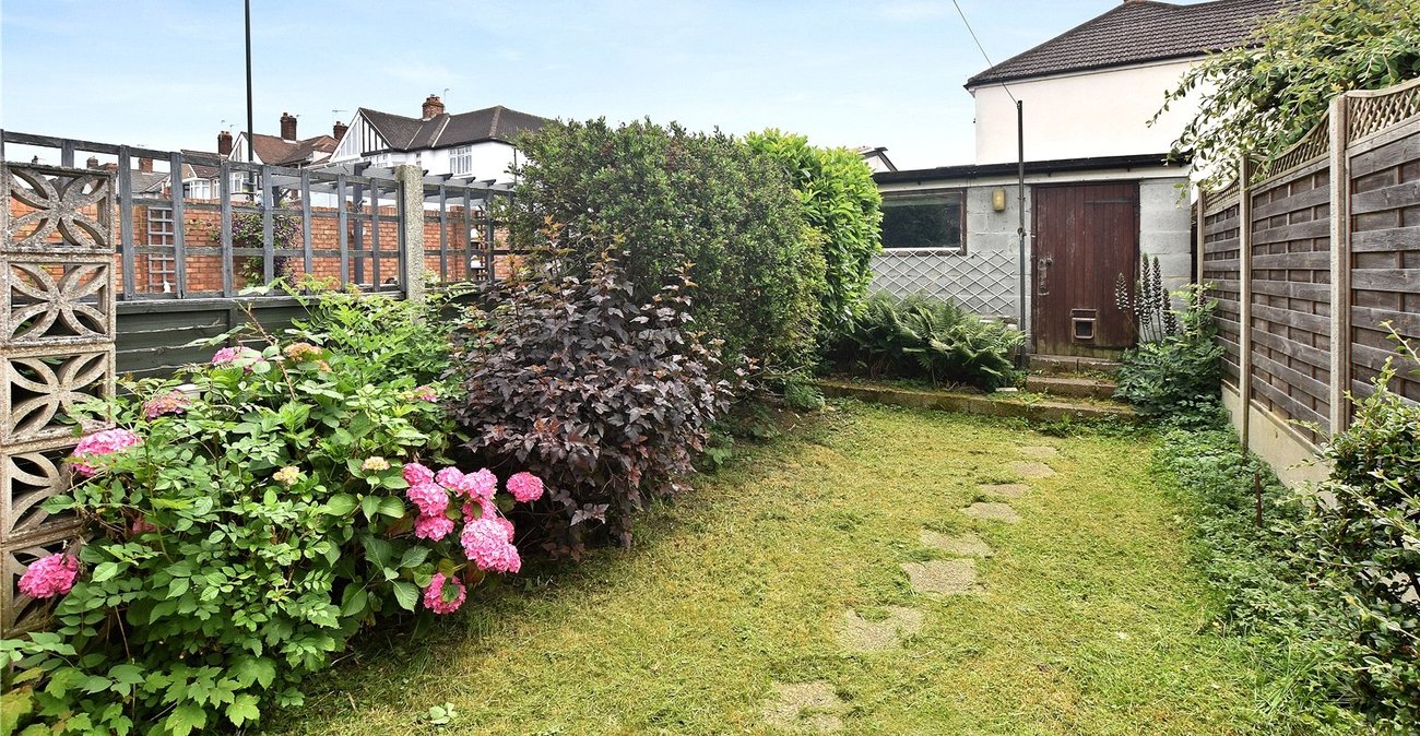 2 bedroom house for sale in Bexley | Robinson Jackson