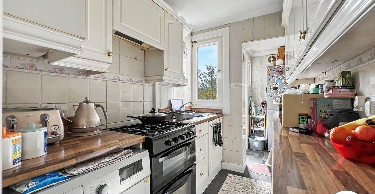 3 bedroom house for sale in Rochester | Robinson Michael & Jackson