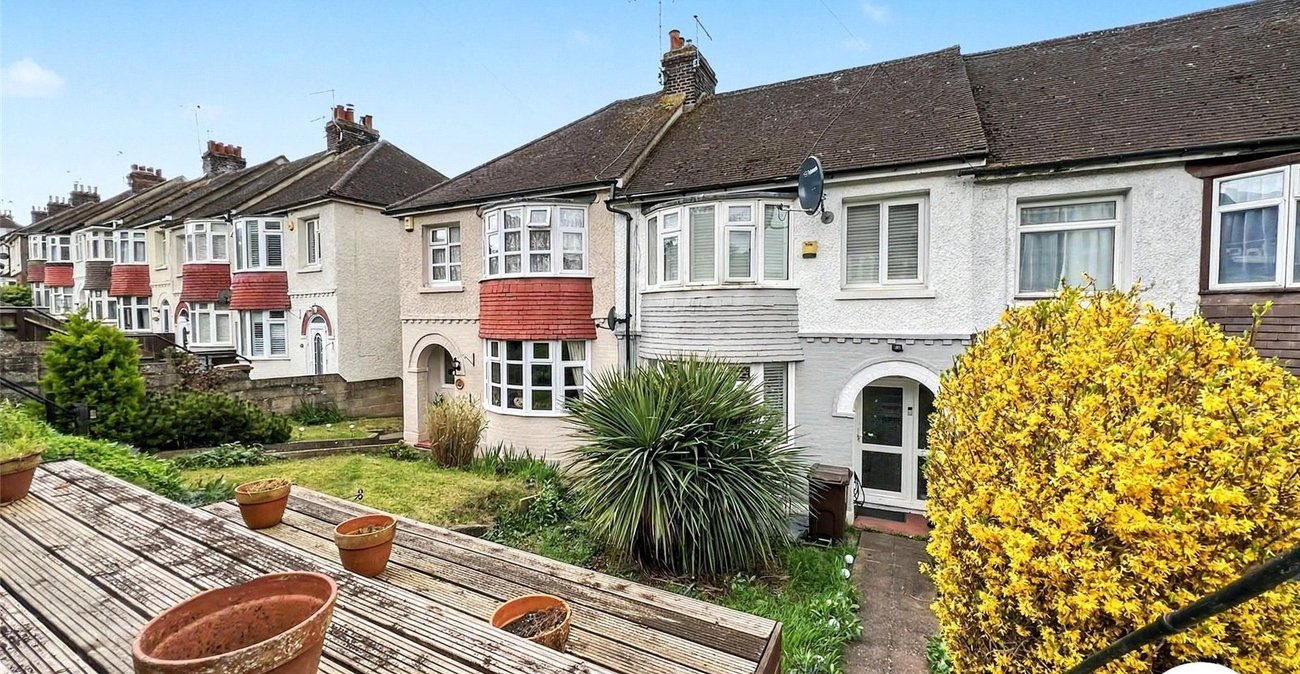3 bedroom house for sale in Rochester | Robinson Michael & Jackson