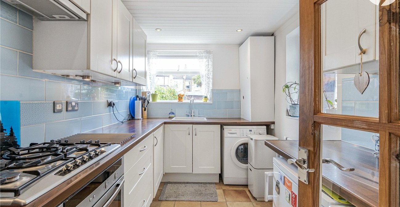 2 bedroom house for sale in Dartford | Robinson Jackson