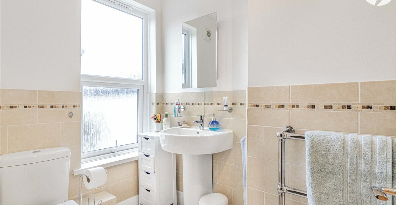 2 bedroom house for sale in Dartford | Robinson Jackson