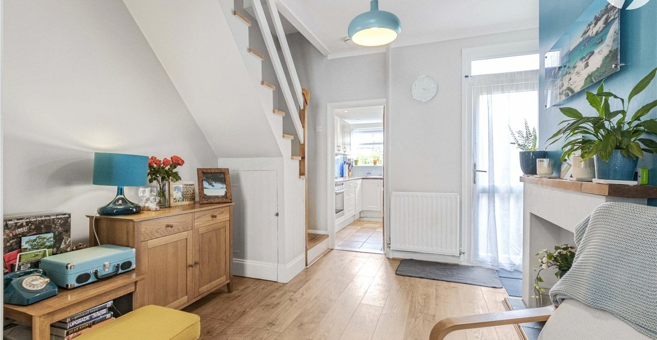 2 bedroom house for sale in Dartford | Robinson Jackson