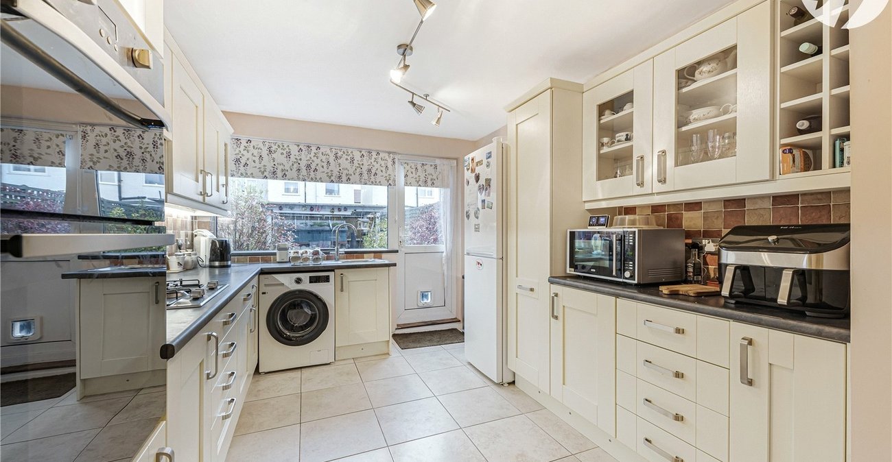 2 bedroom house for sale in Dartford | Robinson Jackson