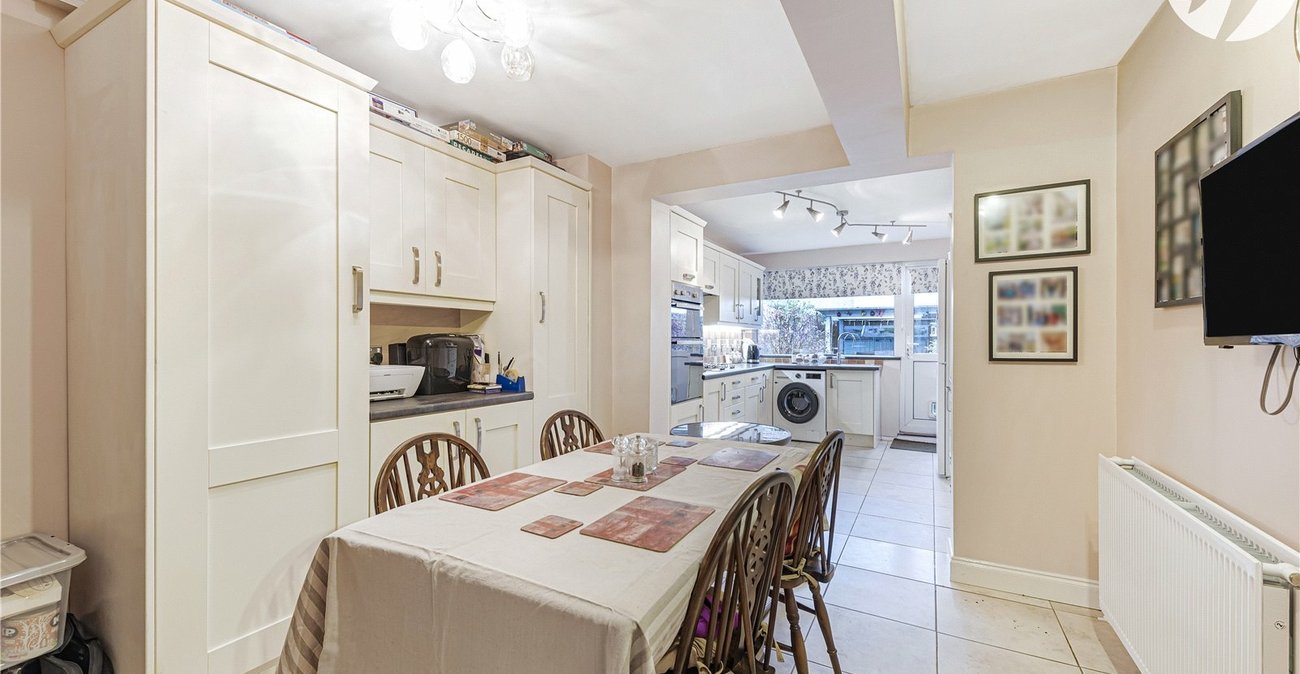 2 bedroom house for sale in Dartford | Robinson Jackson