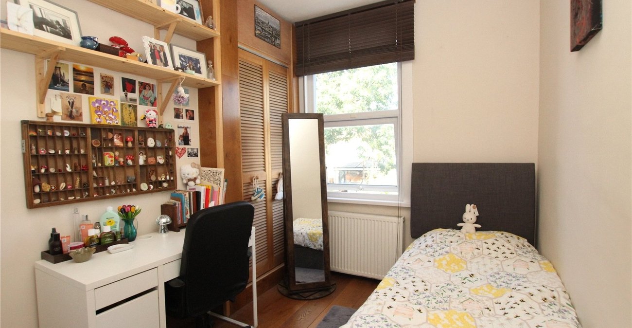 4 bedroom house for sale in Abbey Wood | Robinson Jackson