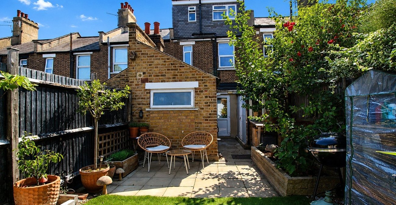 4 bedroom house for sale in Abbey Wood | Robinson Jackson