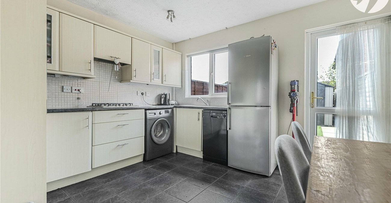 2 bedroom house for sale in Dartford | Robinson Jackson