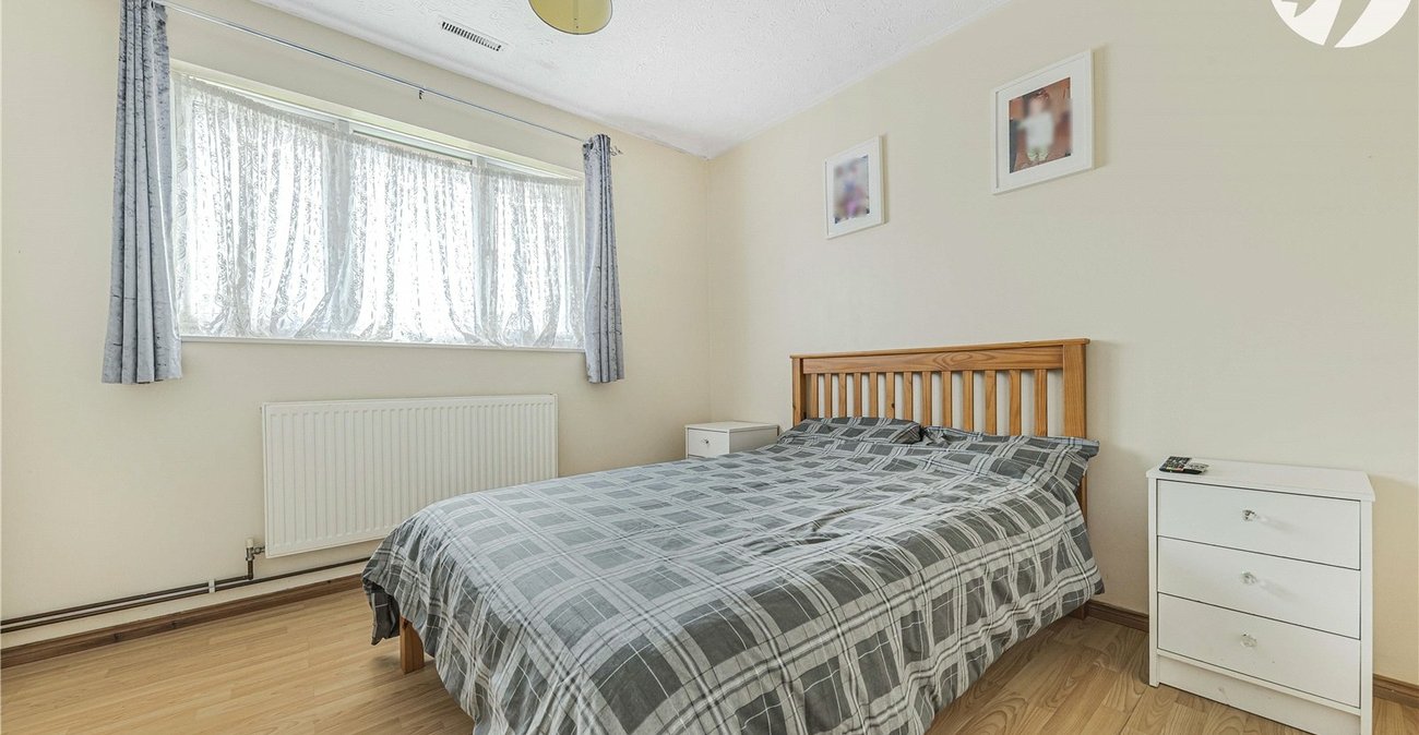 2 bedroom house for sale in Dartford | Robinson Jackson