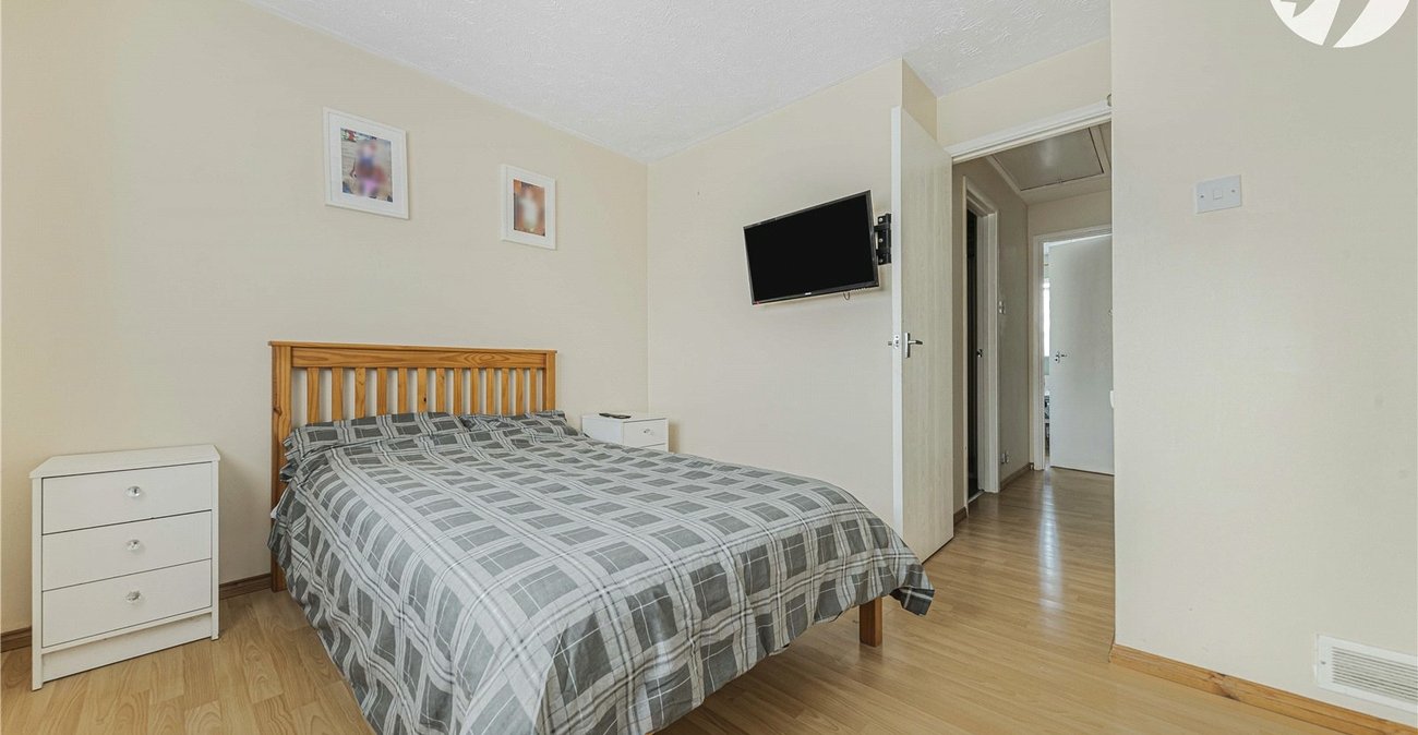 2 bedroom house for sale in Dartford | Robinson Jackson