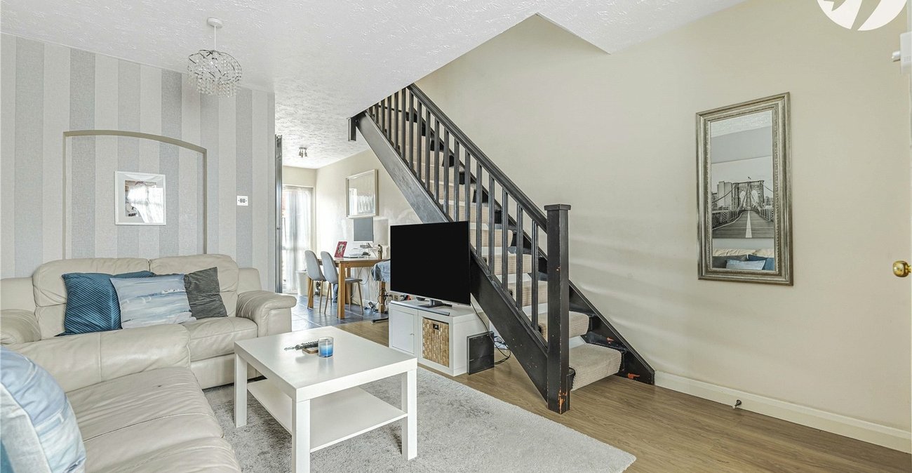 2 bedroom house for sale in Dartford | Robinson Jackson