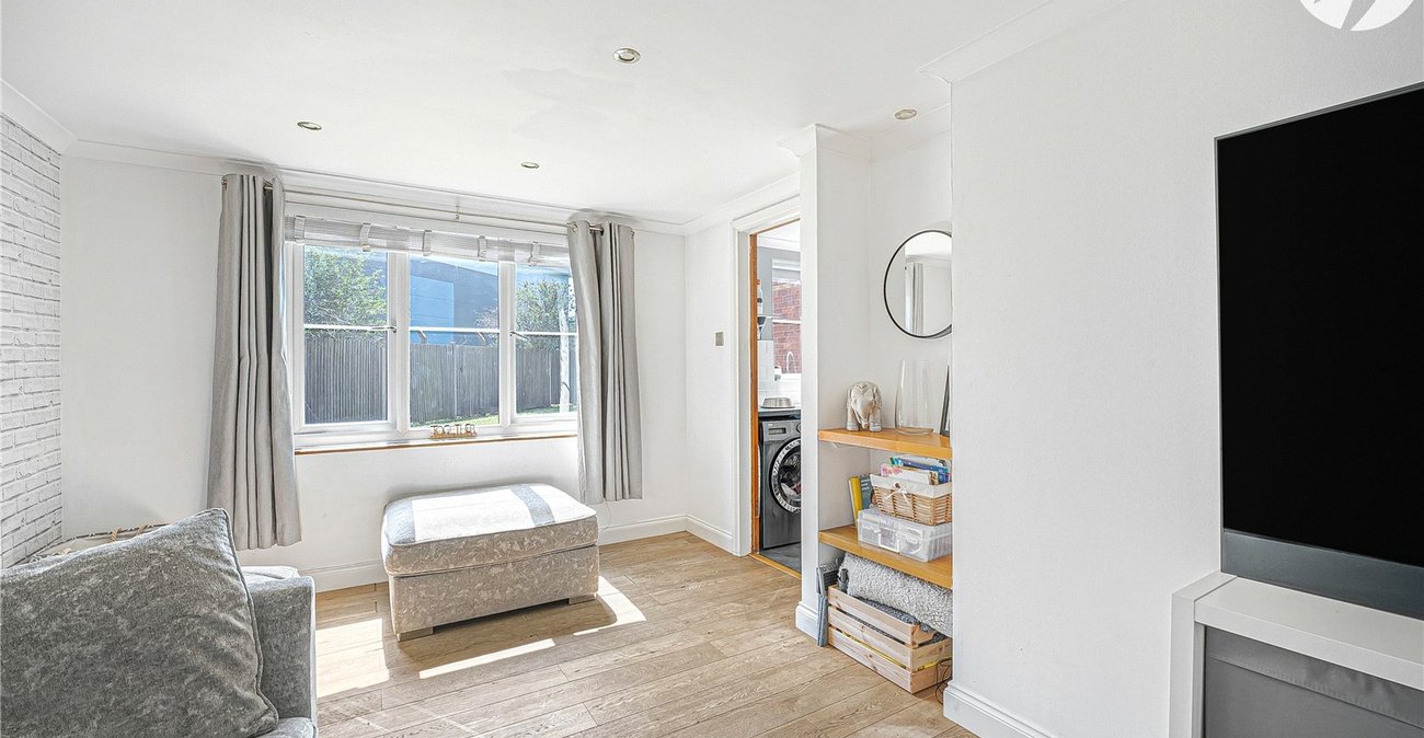 2 bedroom property for sale in Dartford | Robinson Jackson