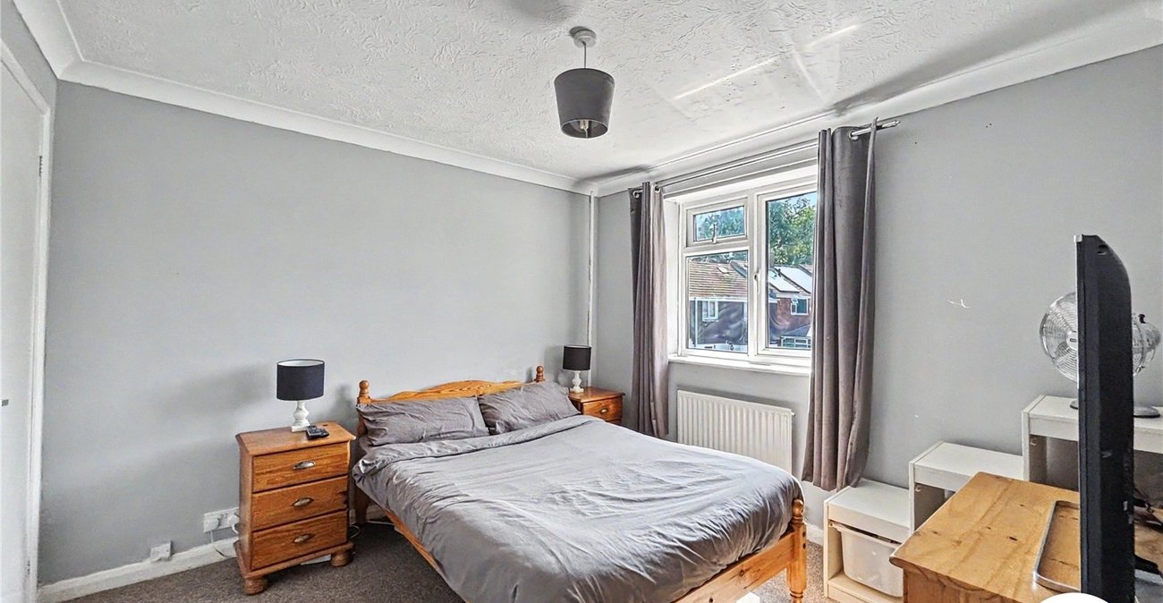 1 bedroom house for sale in Barrington Close | Robinson Michael & Jackson