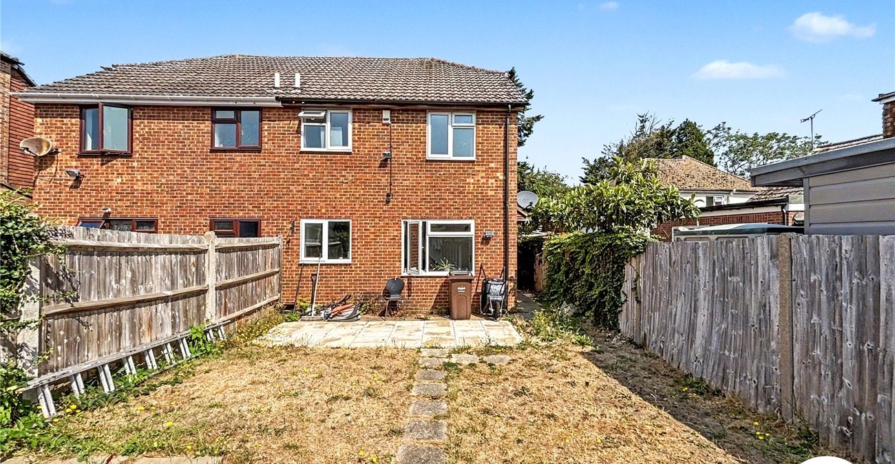 1 bedroom house for sale in Barrington Close | Robinson Michael & Jackson