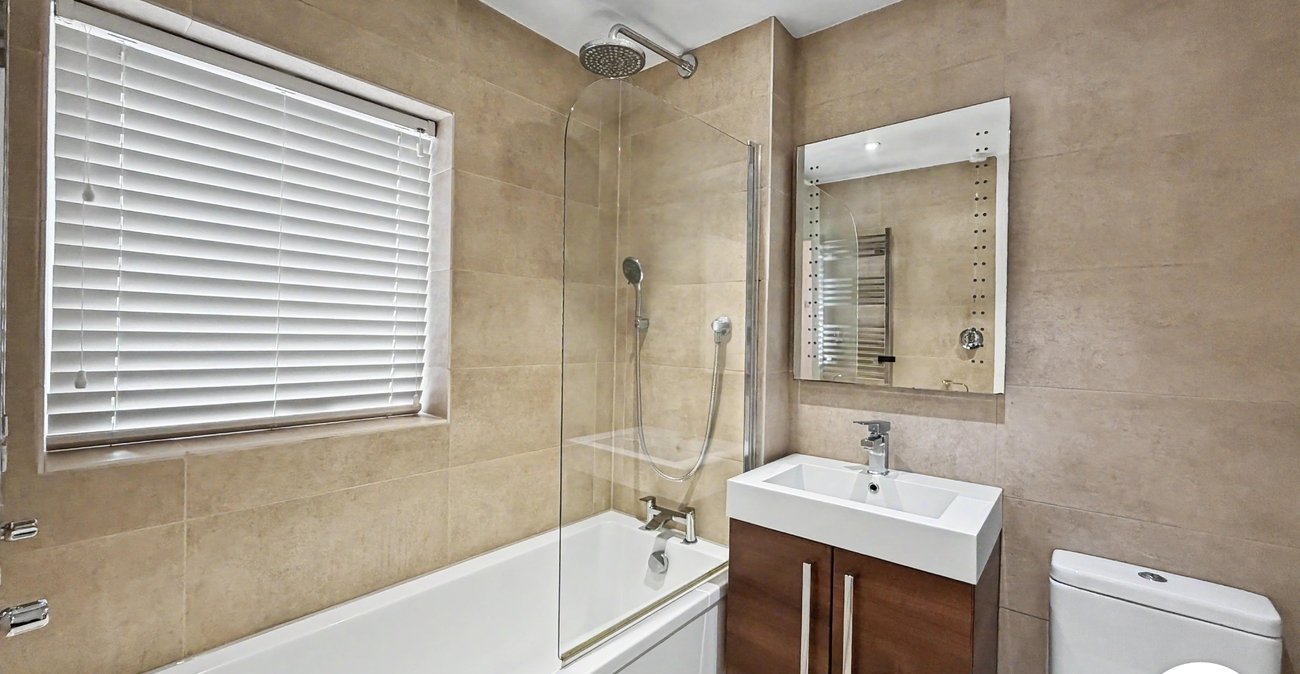4 bedroom house for sale in Walderslade | Robinson Michael & Jackson