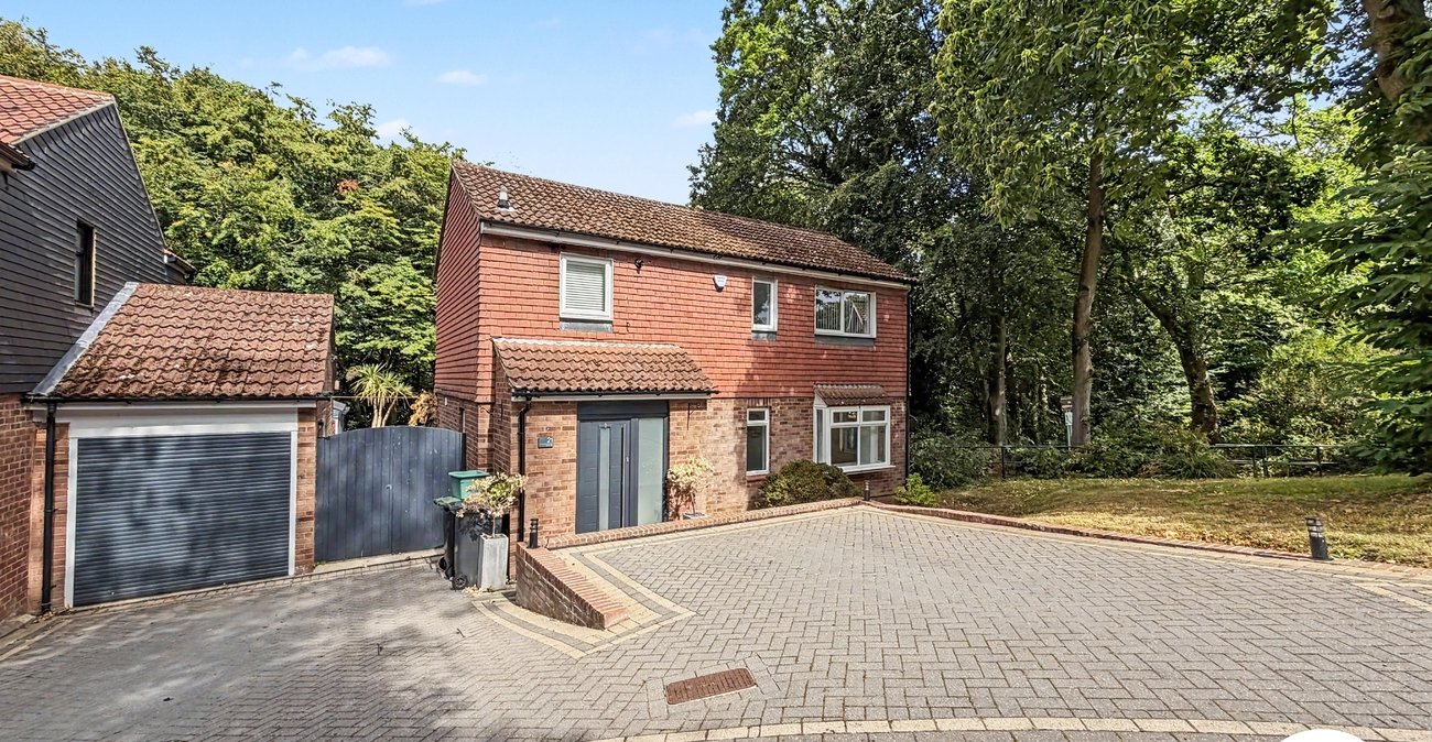 4 bedroom house for sale in Walderslade | Robinson Michael & Jackson