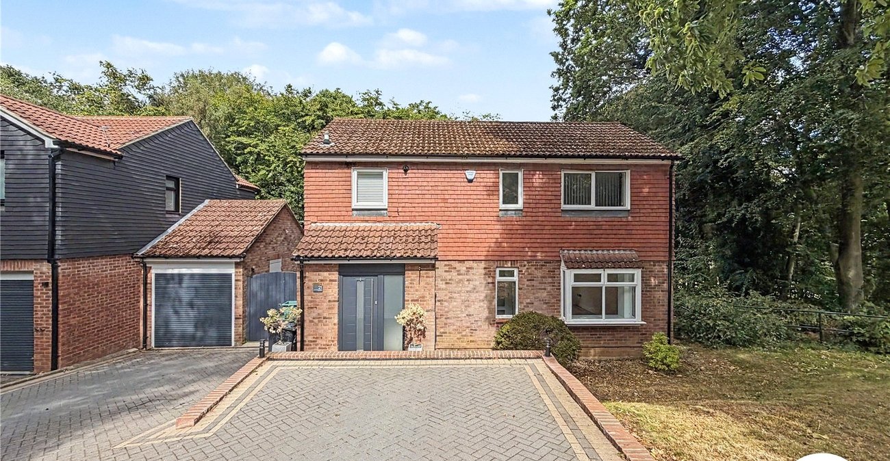 4 bedroom house for sale in Walderslade | Robinson Michael & Jackson