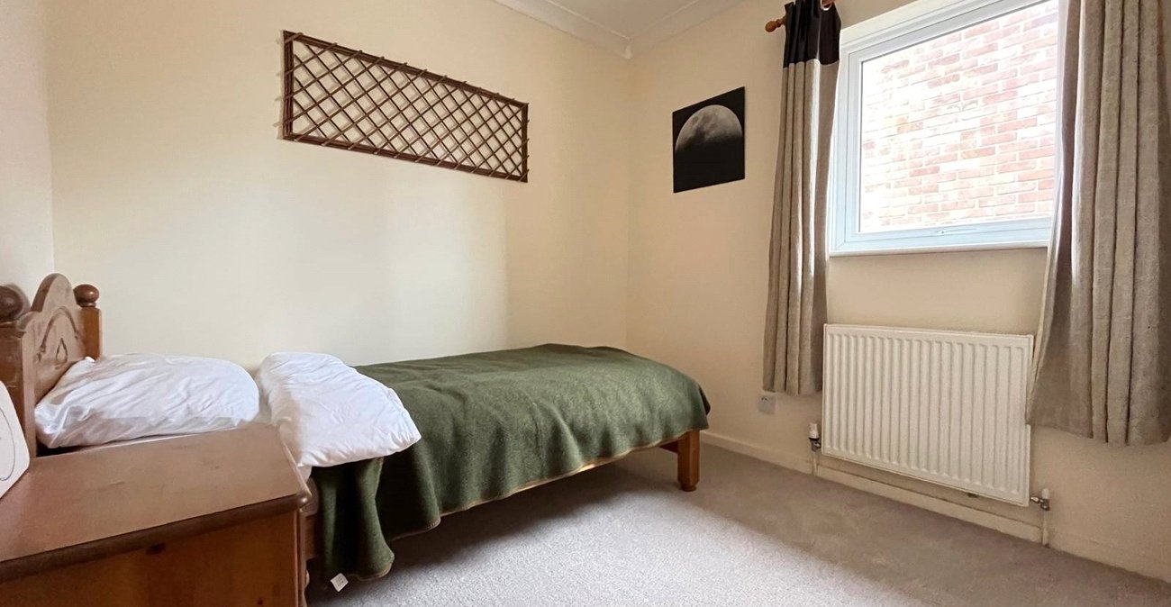 2 bedroom bungalow for sale in Walderslade Woods | Robinson Michael & Jackson