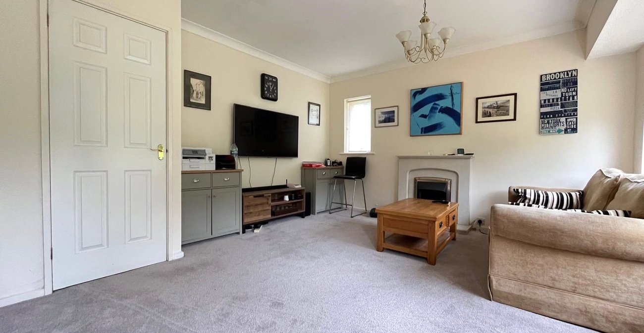 2 bedroom bungalow for sale in Walderslade Woods | Robinson Michael & Jackson