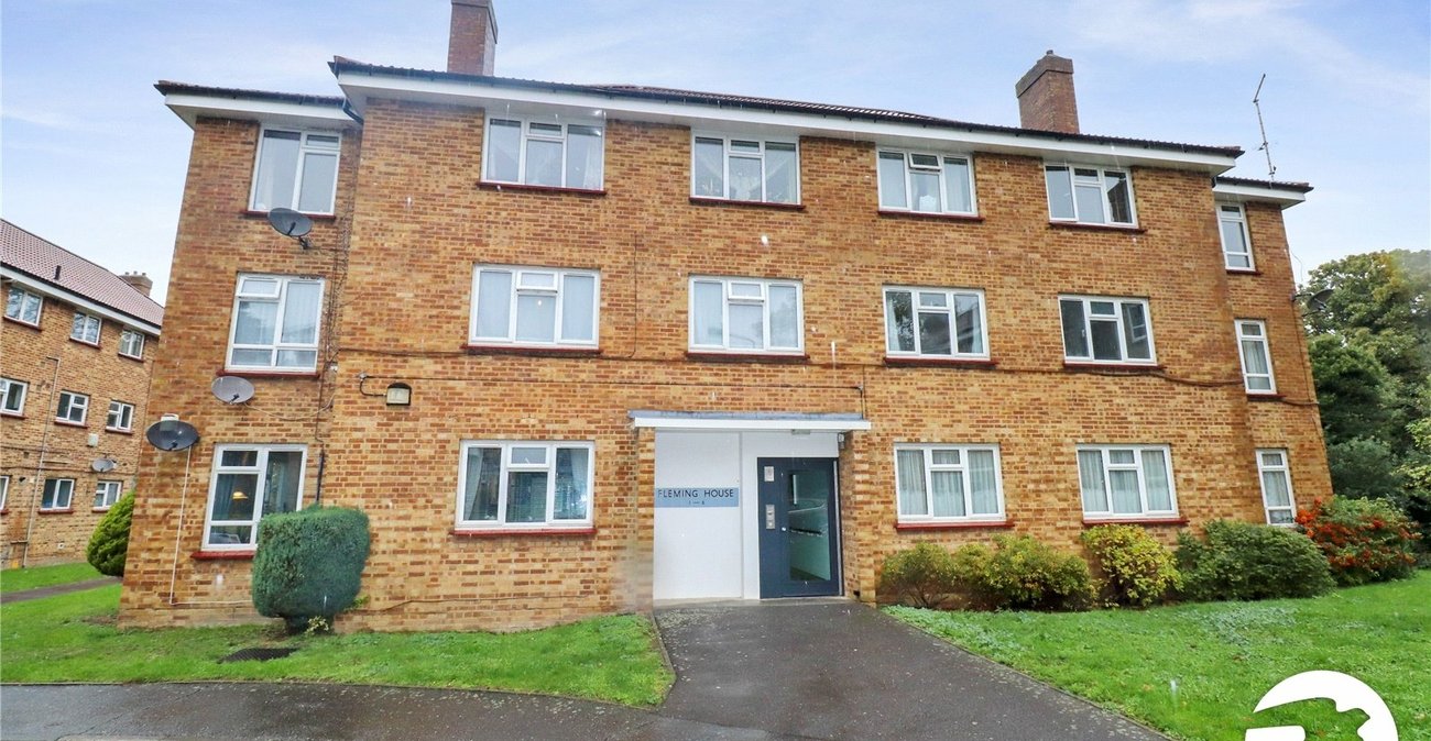 2 bedroom property for sale in London | Robinson Jackson