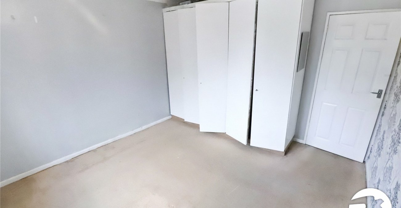 2 bedroom property for sale in London | Robinson Jackson