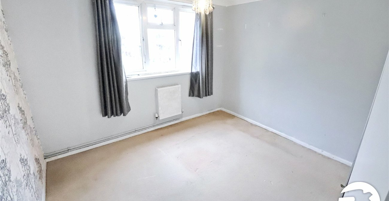 2 bedroom property for sale in London | Robinson Jackson