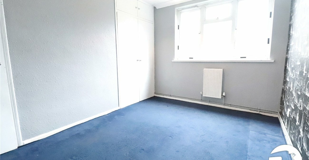 2 bedroom property for sale in London | Robinson Jackson