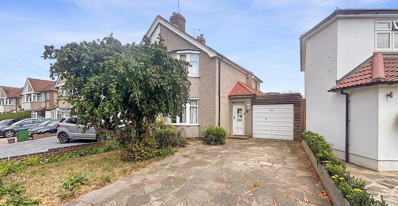 2 bedroom house for sale in Bexley | Robinson Jackson