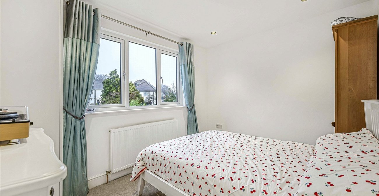 4 bedroom bungalow for sale in Bexley | Robinson Jackson