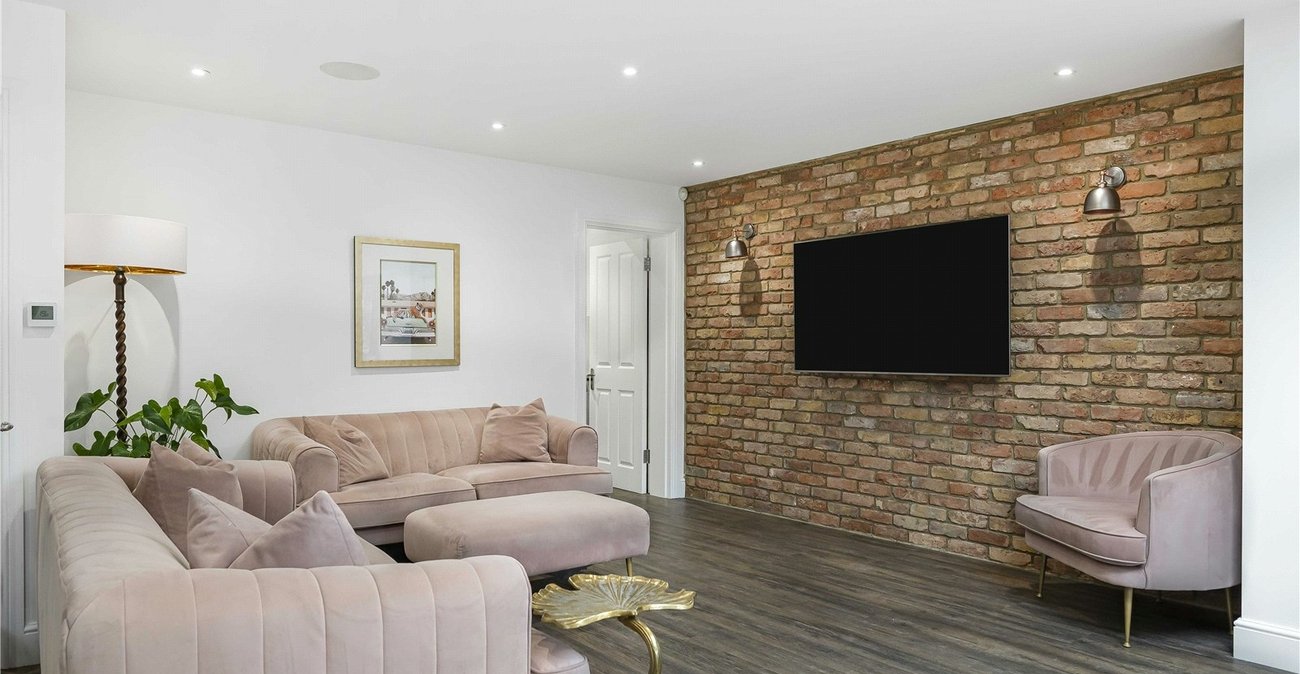 4 bedroom bungalow for sale in Bexley | Robinson Jackson