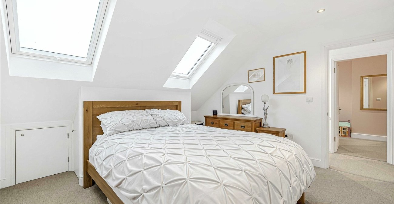 4 bedroom bungalow for sale in Bexley | Robinson Jackson