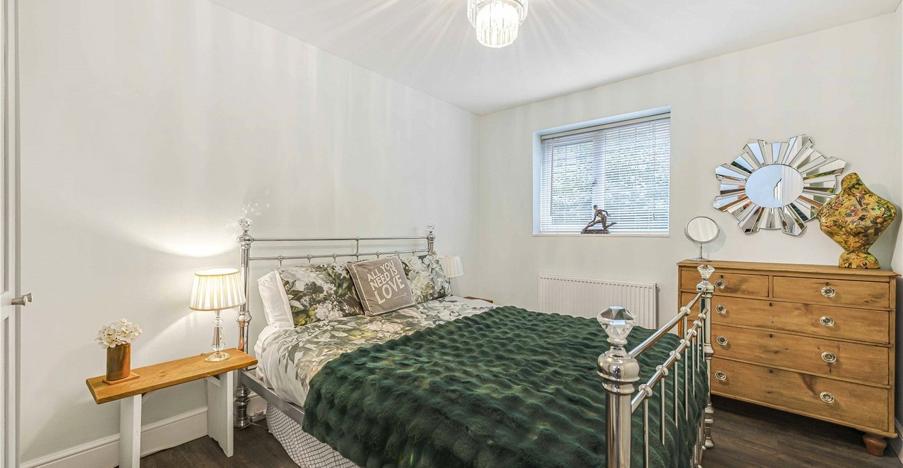 4 bedroom bungalow for sale in Bexley | Robinson Jackson