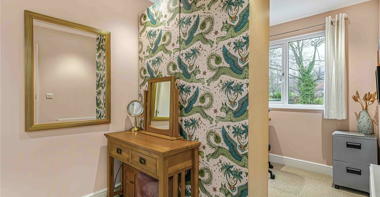 4 bedroom bungalow for sale in Bexley | Robinson Jackson