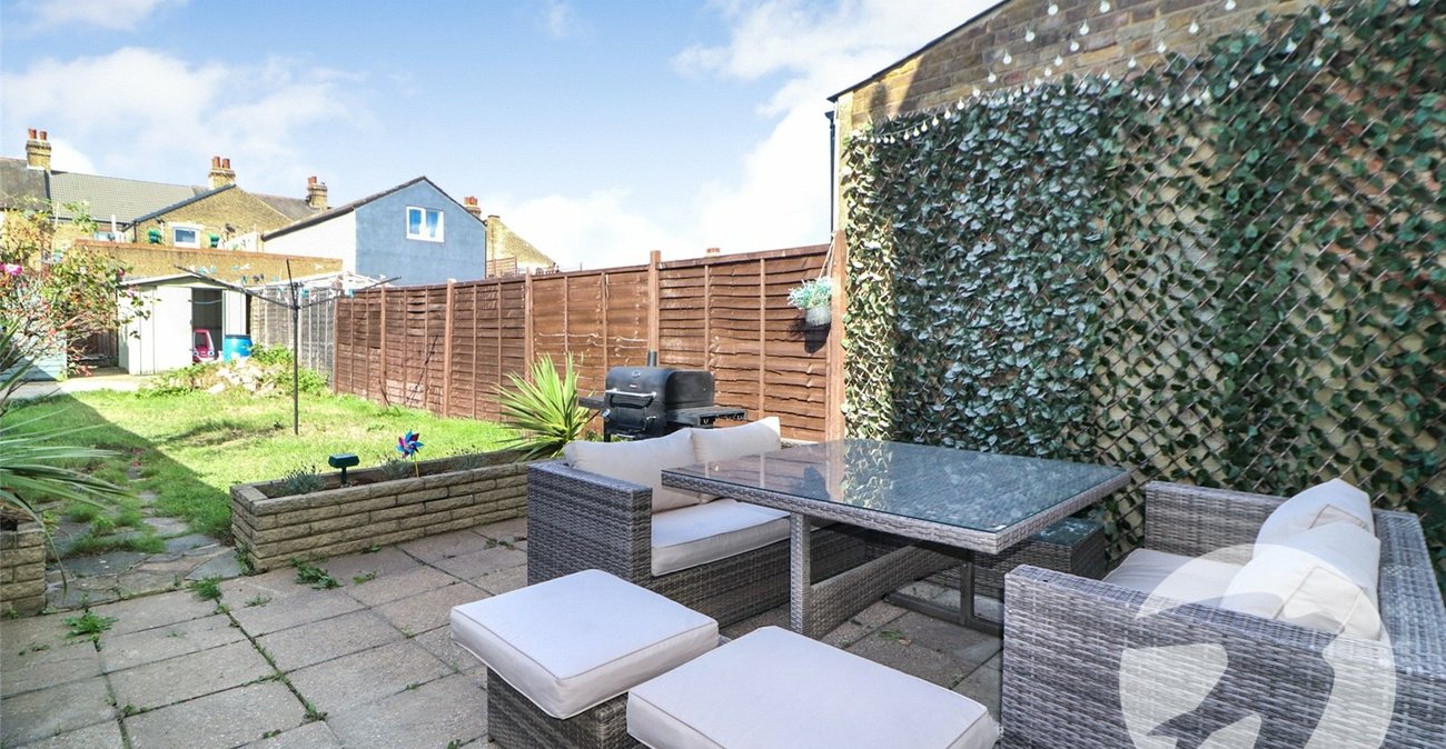 2 bedroom house for sale in Northumberland Heath | Robinson Jackson