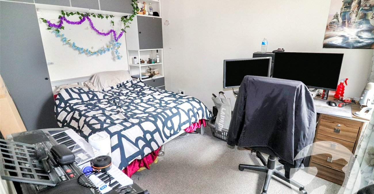 3 bedroom house for sale in Northumberland Heath | Robinson Jackson