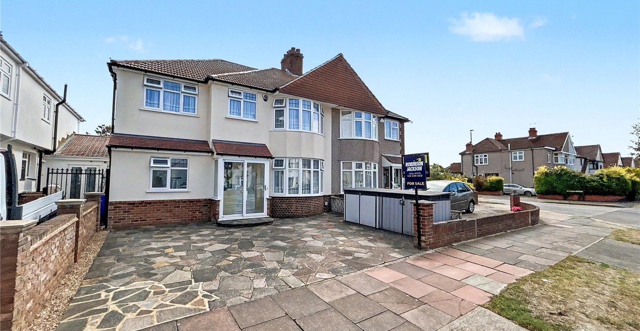 5 bedroom house for sale in Sidcup | Robinson Jackson