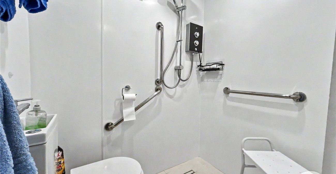 5 bedroom house for sale in Sidcup | Robinson Jackson