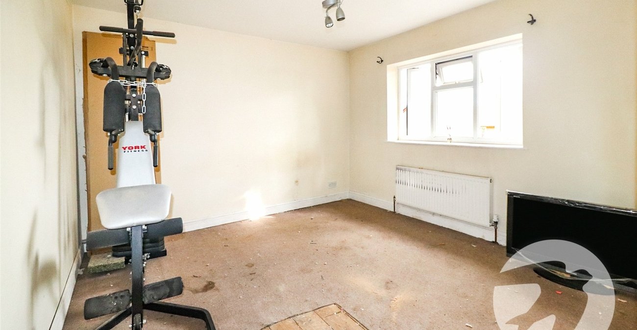 3 bedroom house for sale in Erith | Robinson Jackson