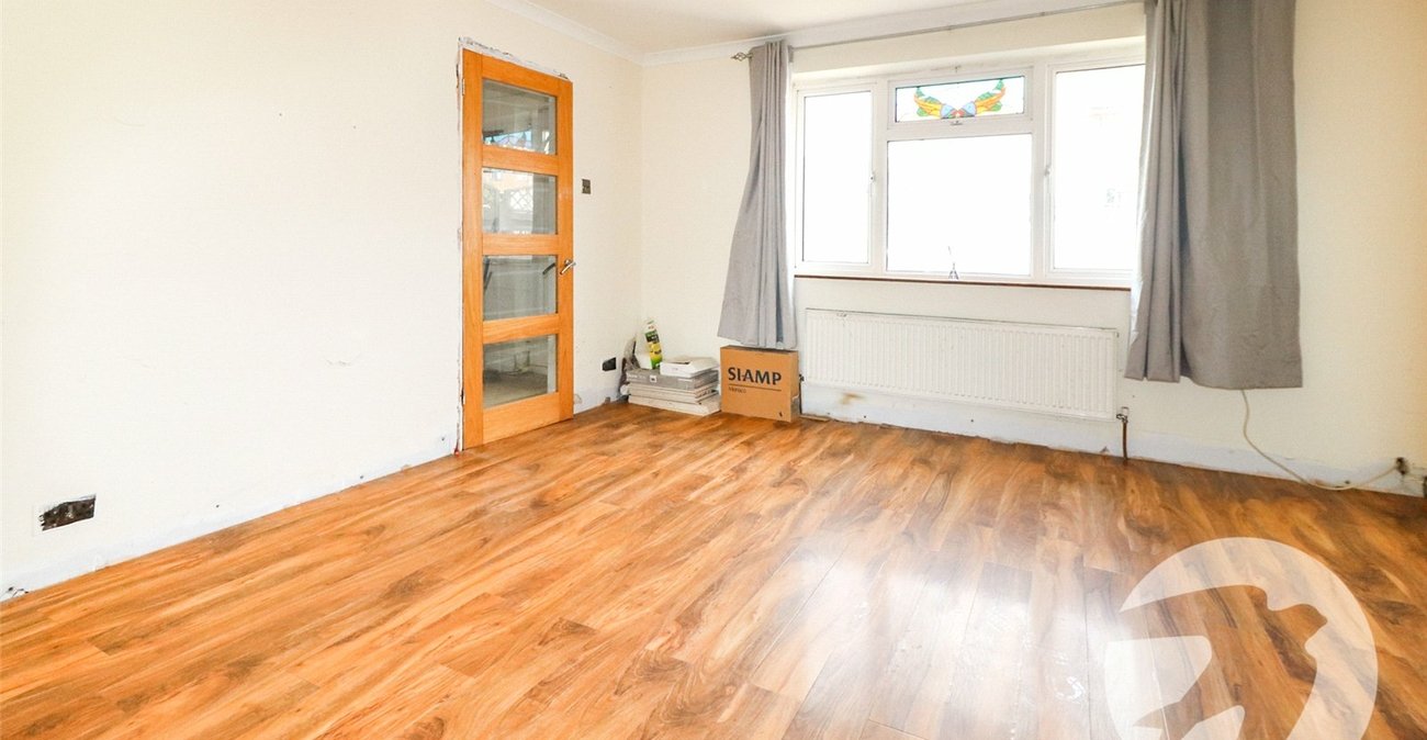 3 bedroom house for sale in Erith | Robinson Jackson