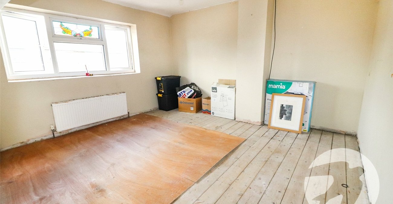 3 bedroom house for sale in Erith | Robinson Jackson