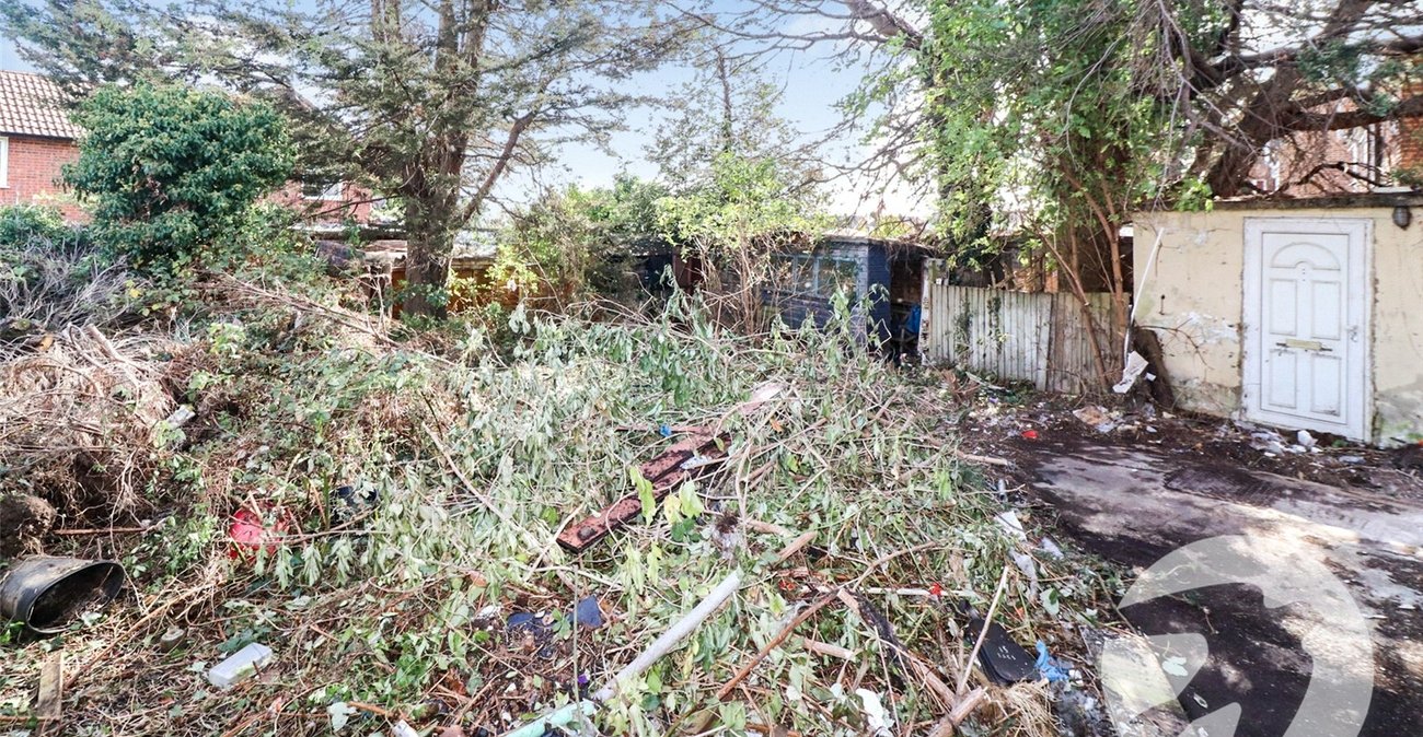 3 bedroom house for sale in Erith | Robinson Jackson