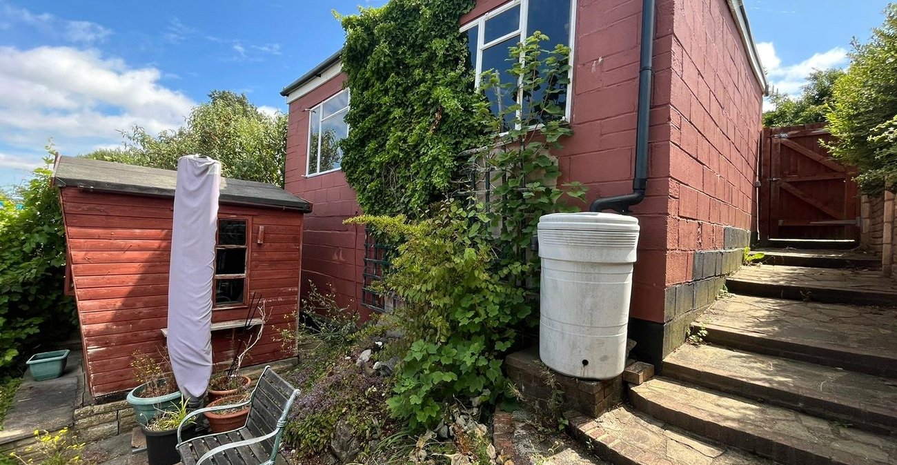 2 bedroom bungalow for sale in Chatham | Robinson Michael & Jackson