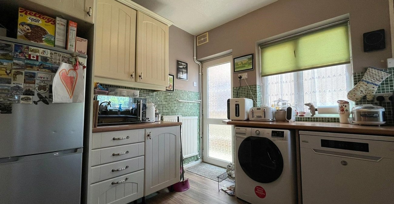 2 bedroom bungalow for sale in Chatham | Robinson Michael & Jackson