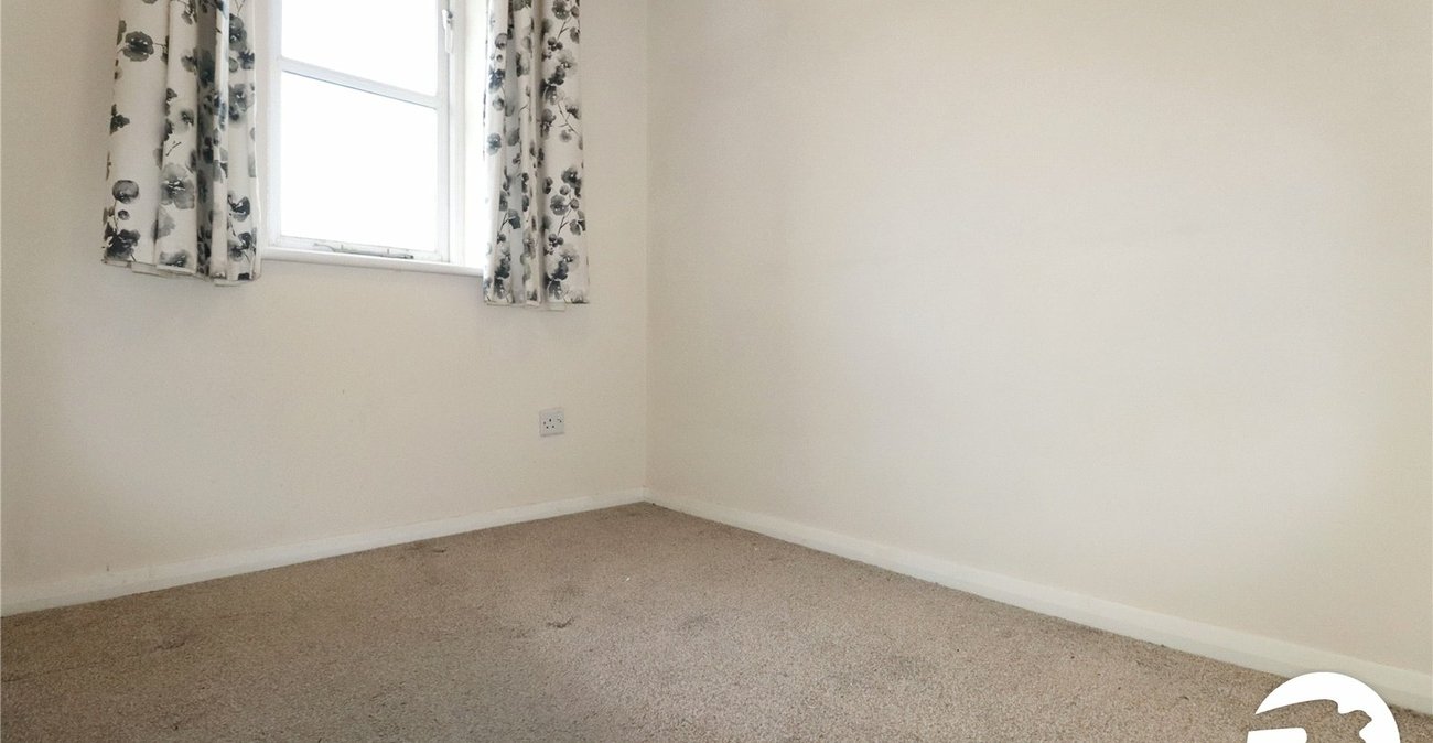 3 bedroom house for sale in London | Robinson Jackson